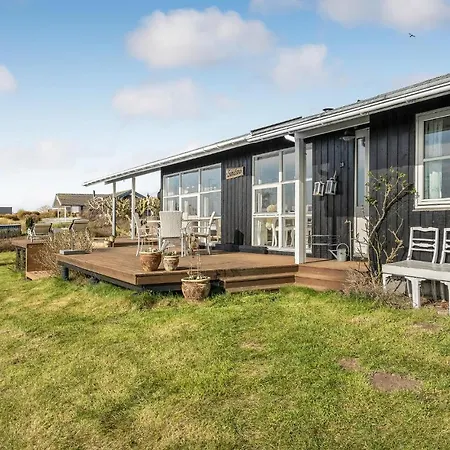 2 Bedroom Cozy In *