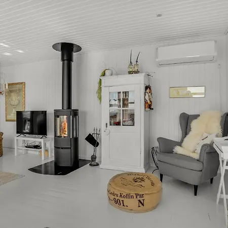 2 Bedroom Cozy In Nyaraló *