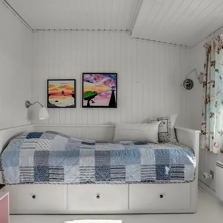 Nyaraló 2 Bedroom Cozy In *